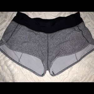 Lululemon black and white print shorts!!